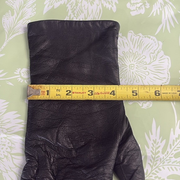 Genuine Leather with Cashmere Lining Black Gloves - Picture 7 of 7